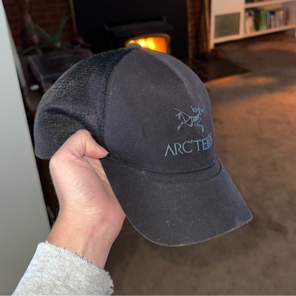 Arc'teryx Charcoal Gray Cap